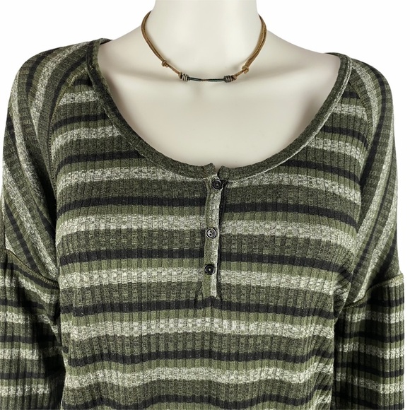 LUSH Camo Striped Thermal Henley XL - Picture 2 of 8